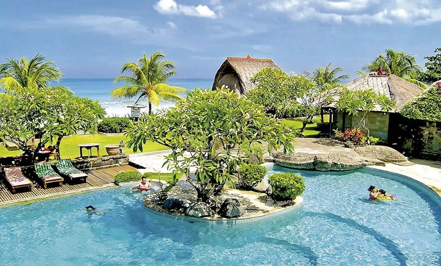 Grand Balisani Suites Aussenansicht