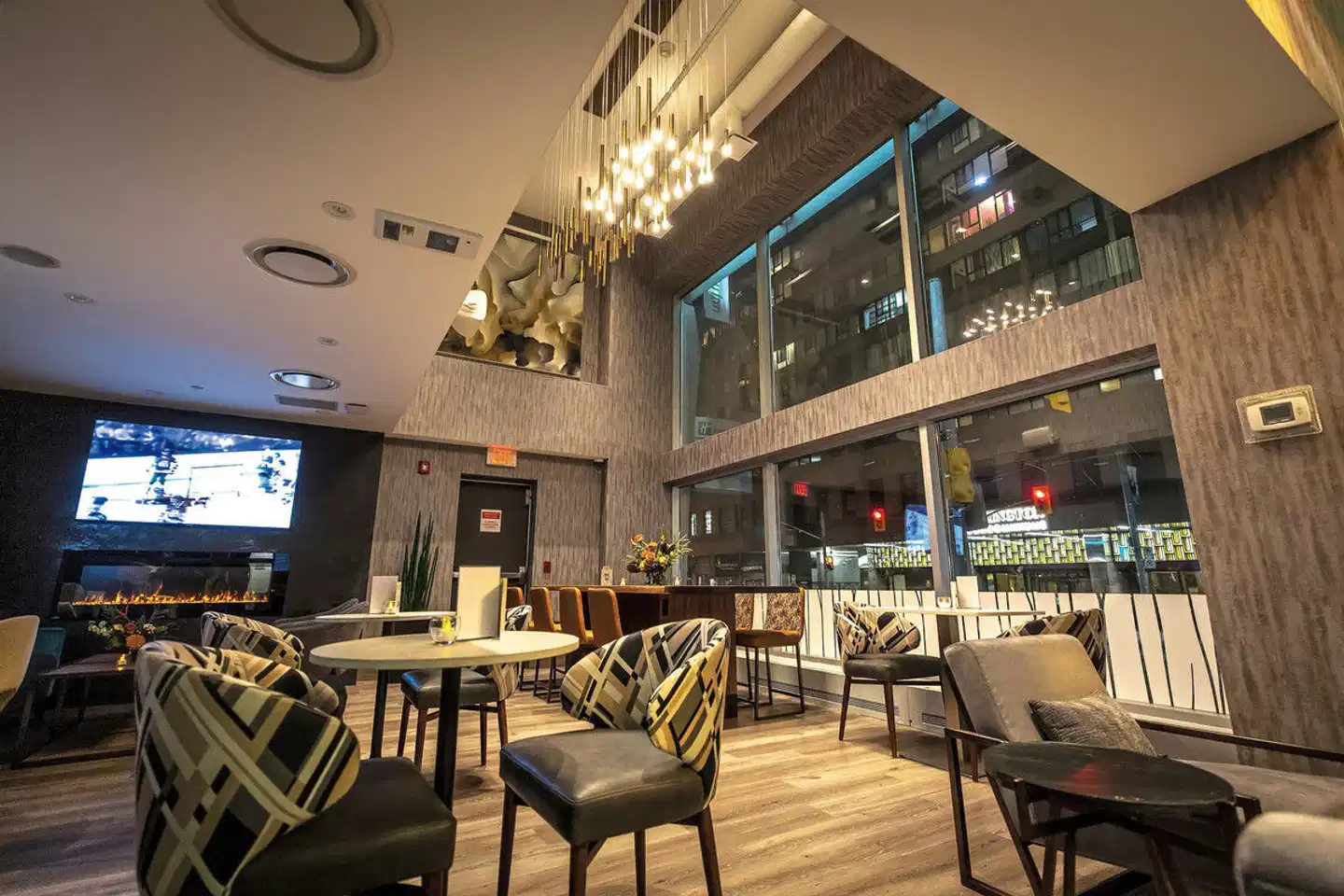 Holiday Inn Toronto Downtown Centre Lobby