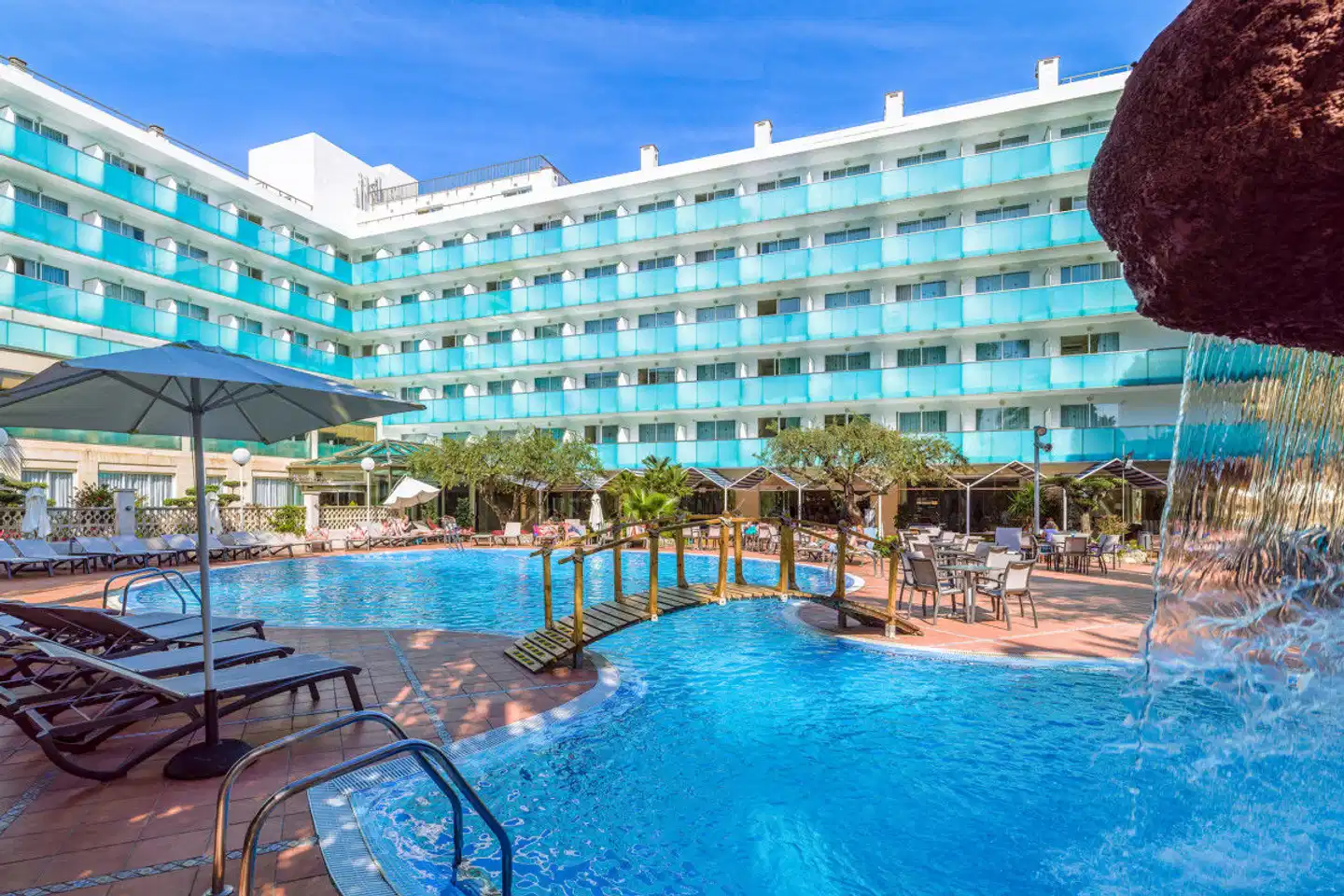 H10 Delfin Aussenansicht