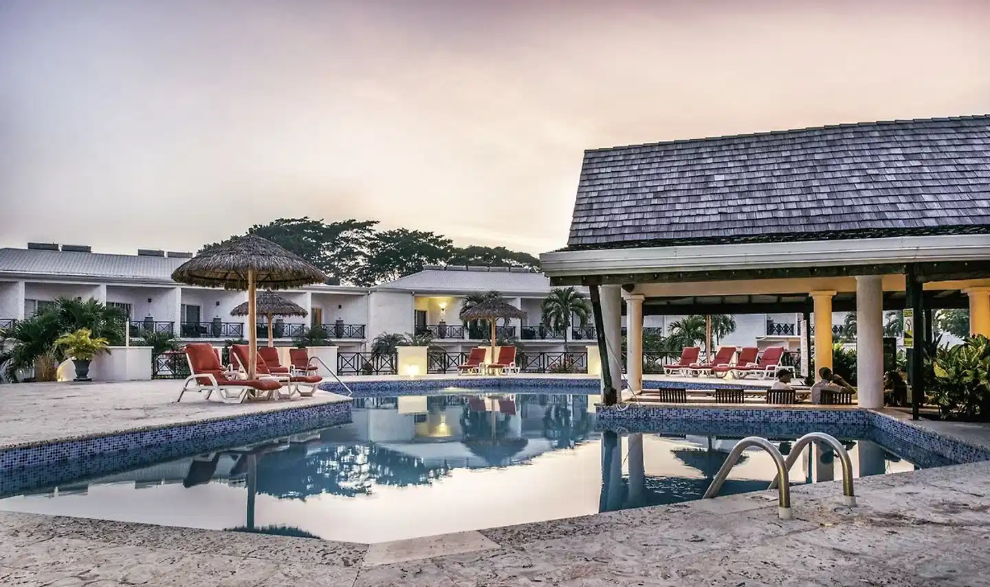 Coyaba Beach Resort Pool