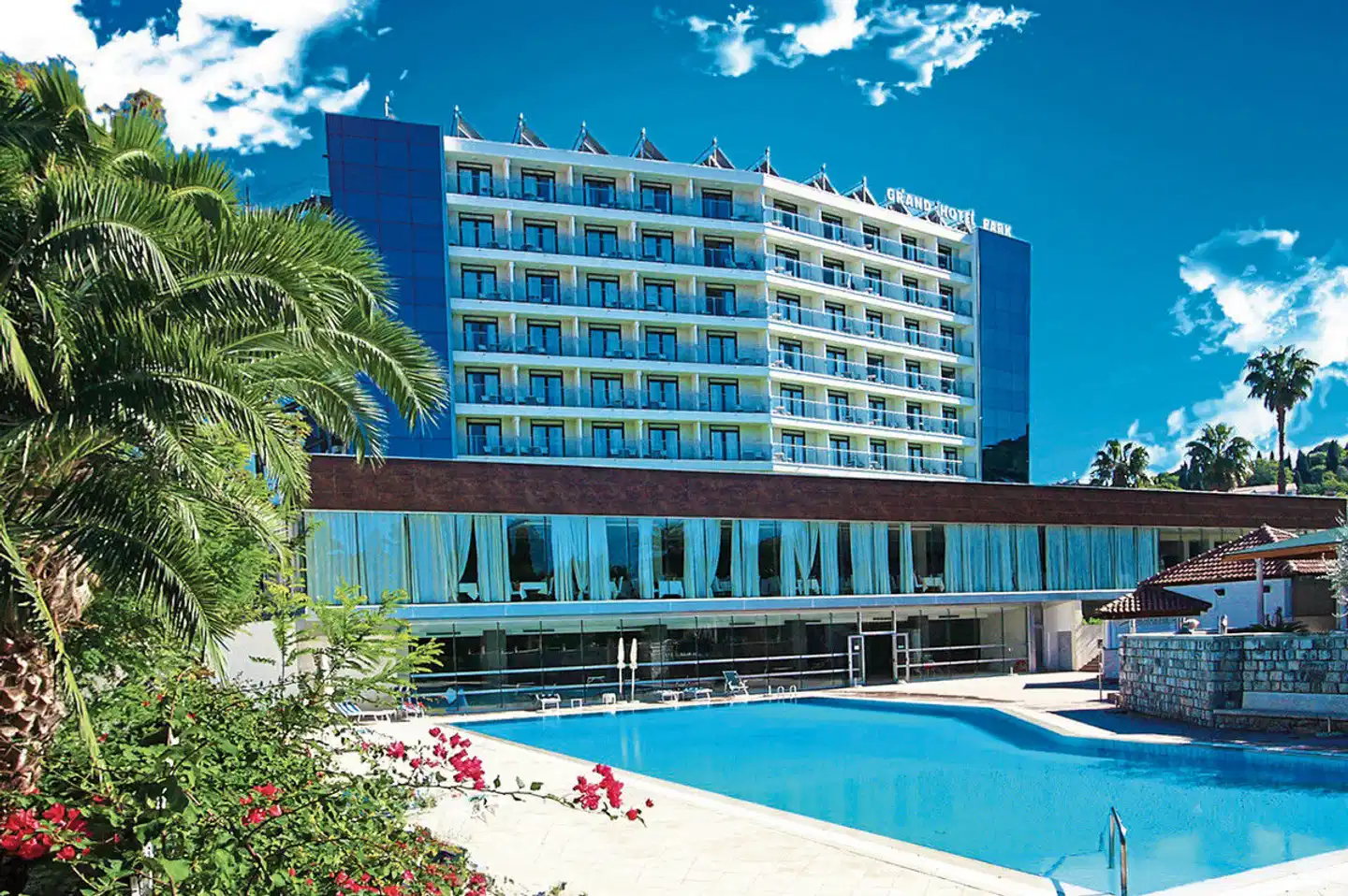 Grand Hotel Park Aussenansicht