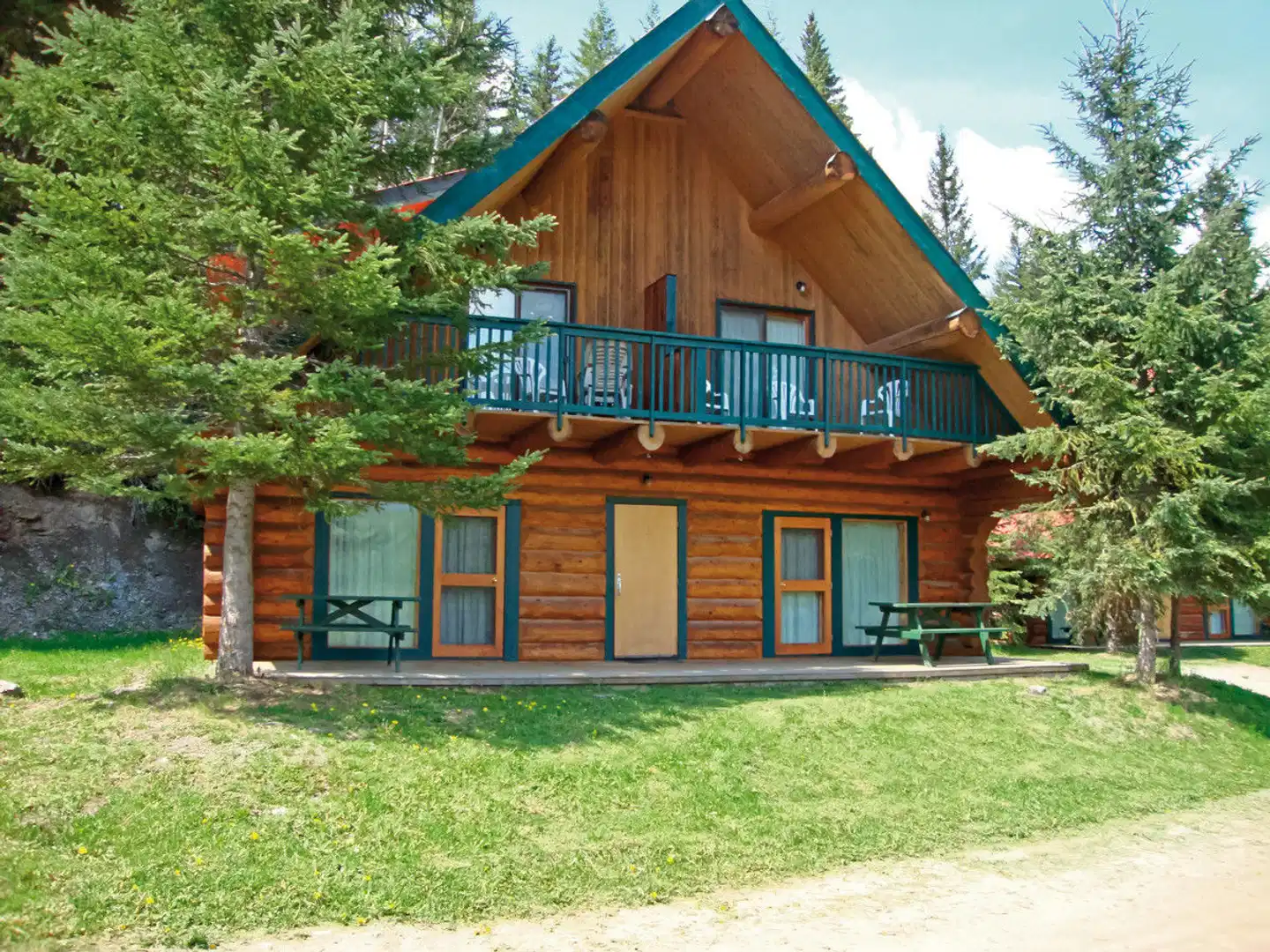 Helmcken Falls Lodge Aussenansicht