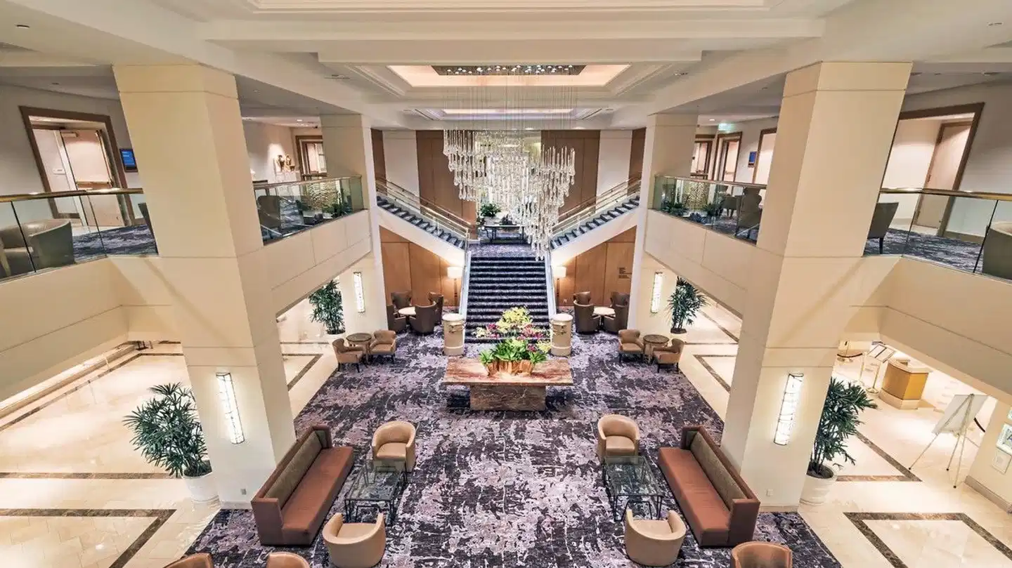 Hilton Los Angeles Airport Lobby