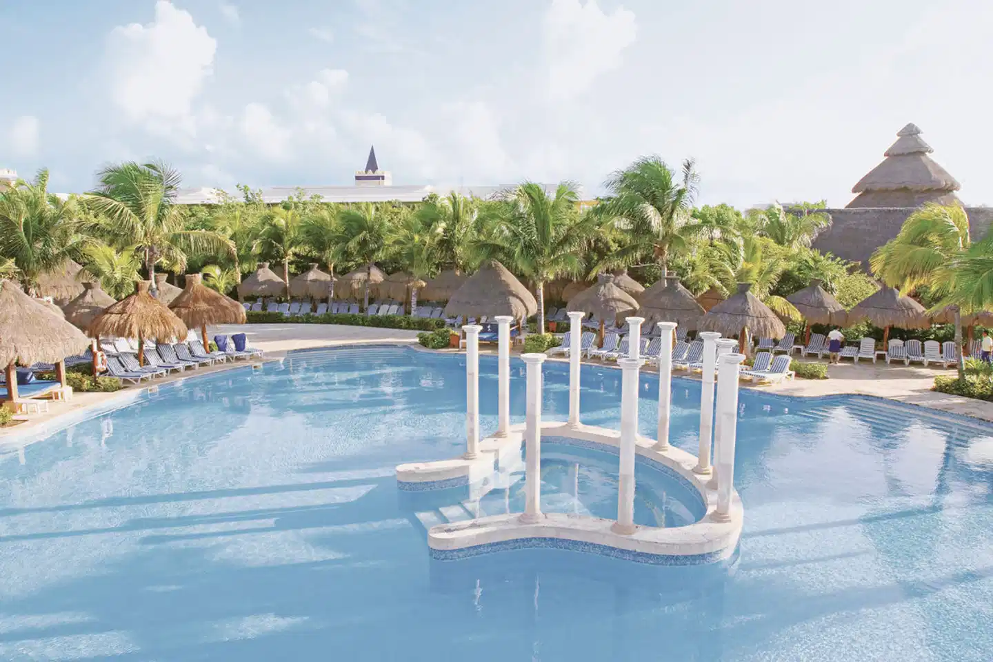Iberostar Waves Paraiso Beach Pool