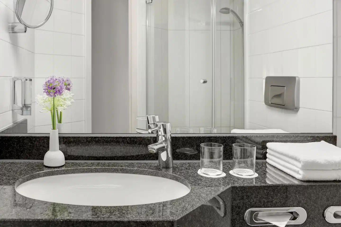 IntercityHotel Kiel Badezimmer