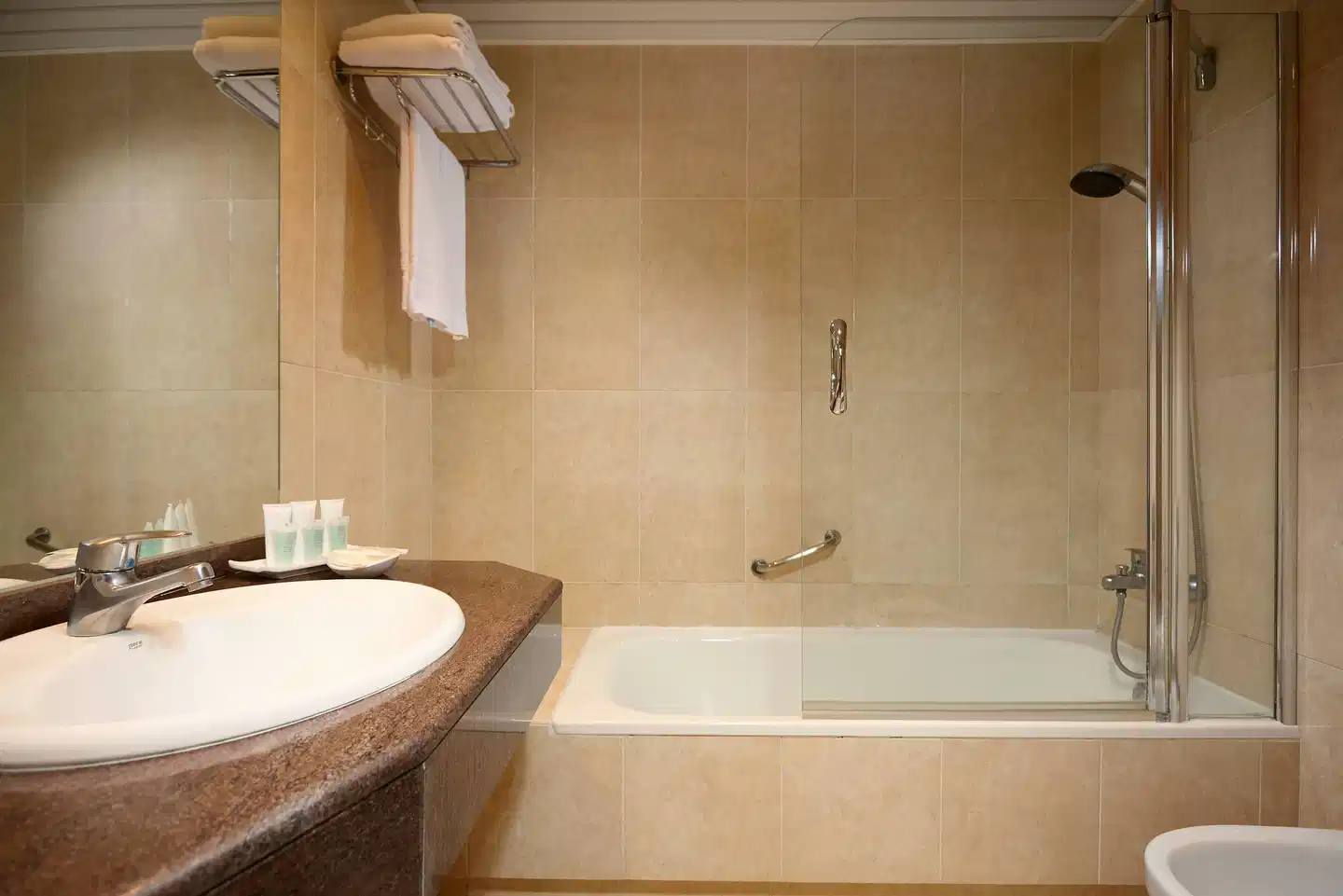 Las Arenas Affiliated by Melia Wohnbeispiel