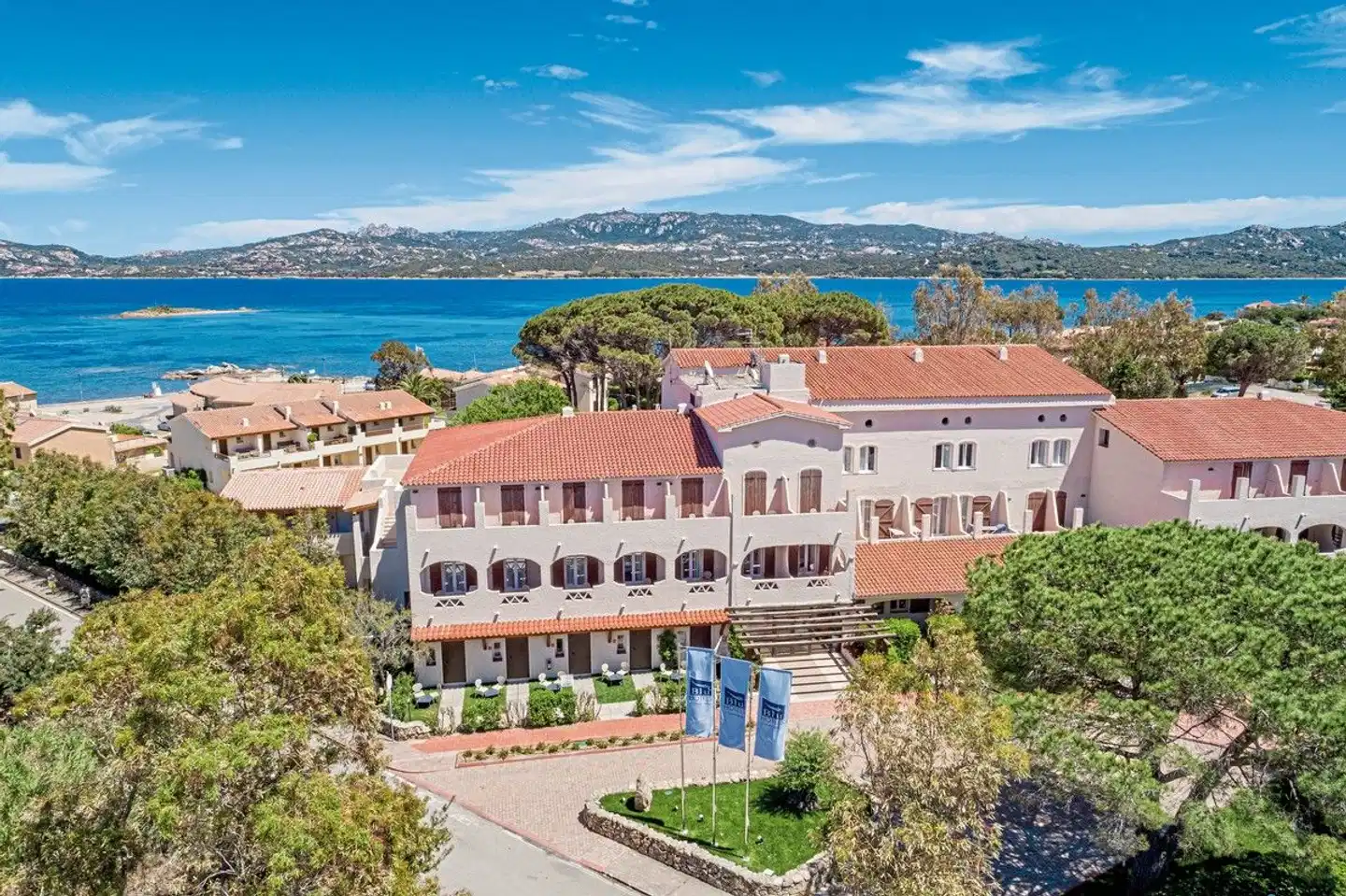 Blu Hotel Laconia Village Aussenansicht