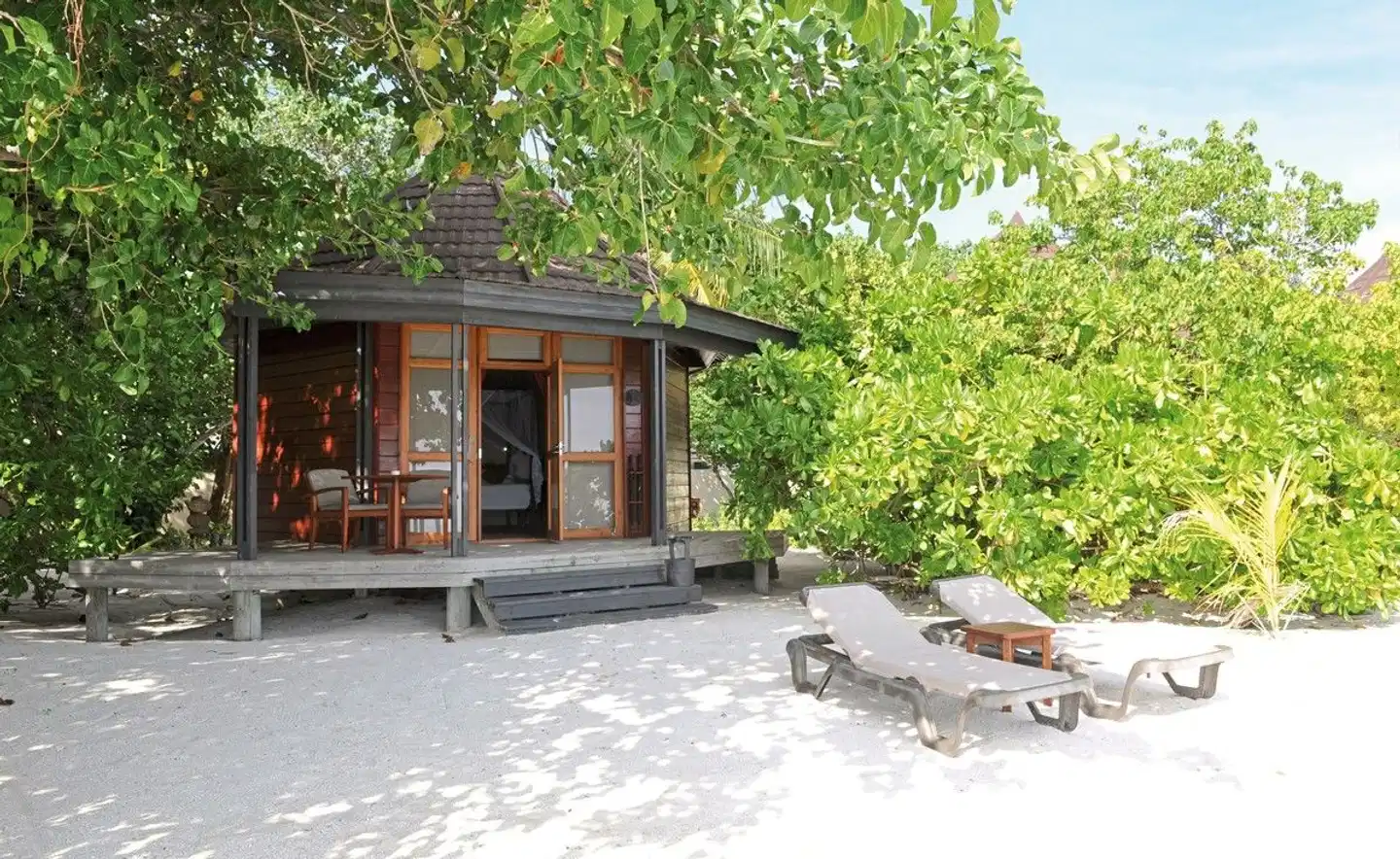 Komandoo Island Resort & Spa Aussenansicht
