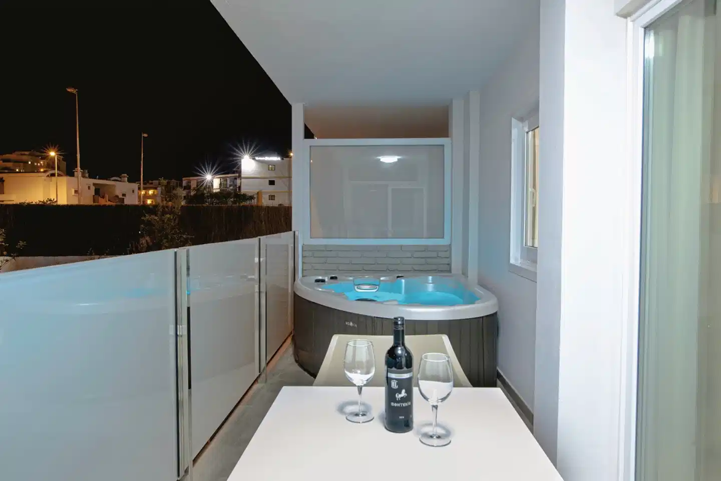 HL Suite Nardos Badezimmer