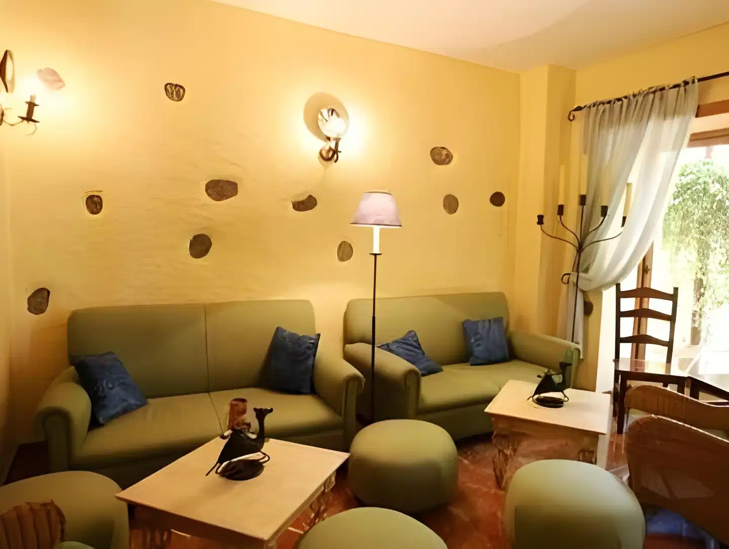 Casa de Los Camellos Lobby