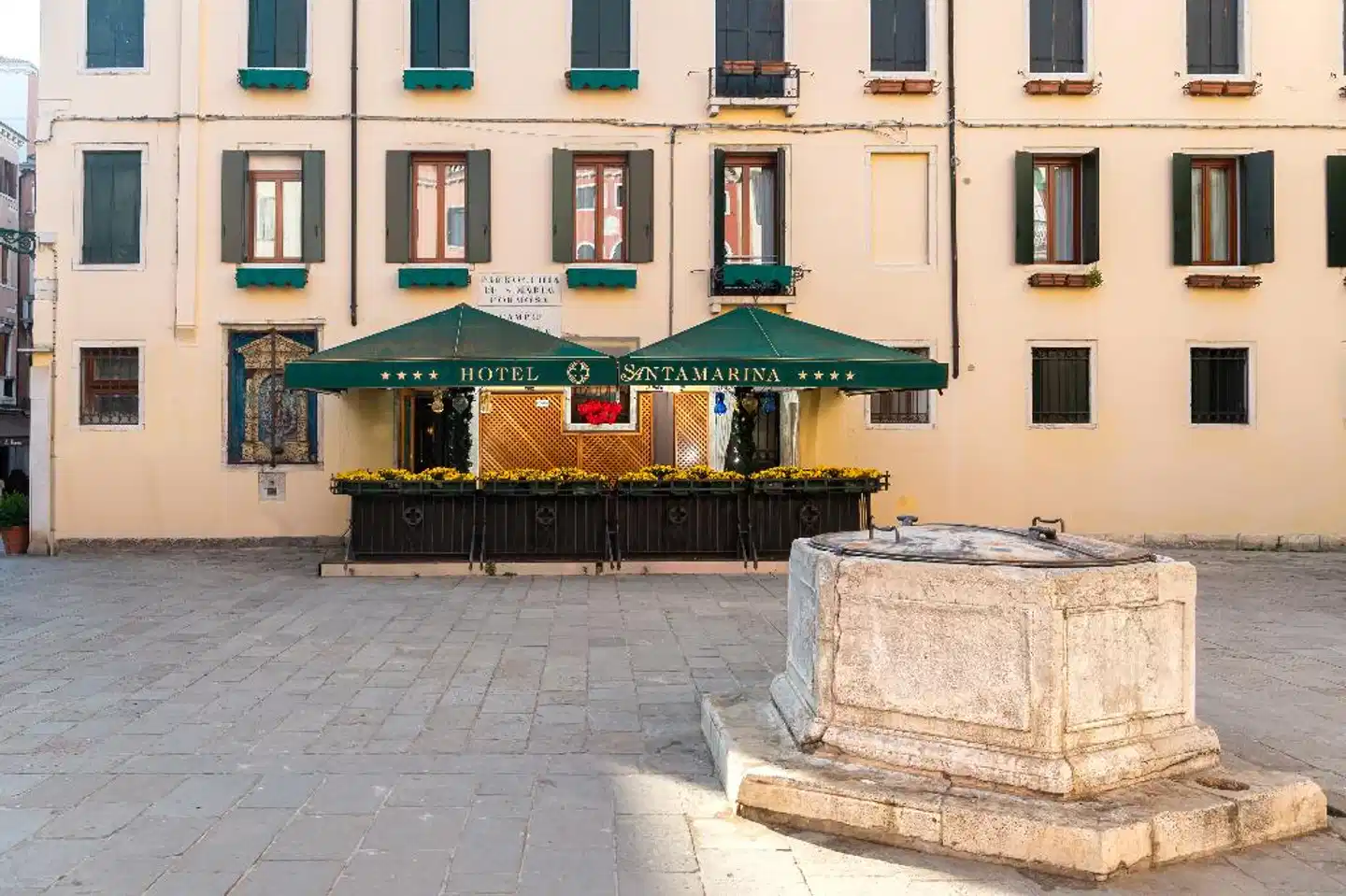 Hotel Santa Marina Lobby