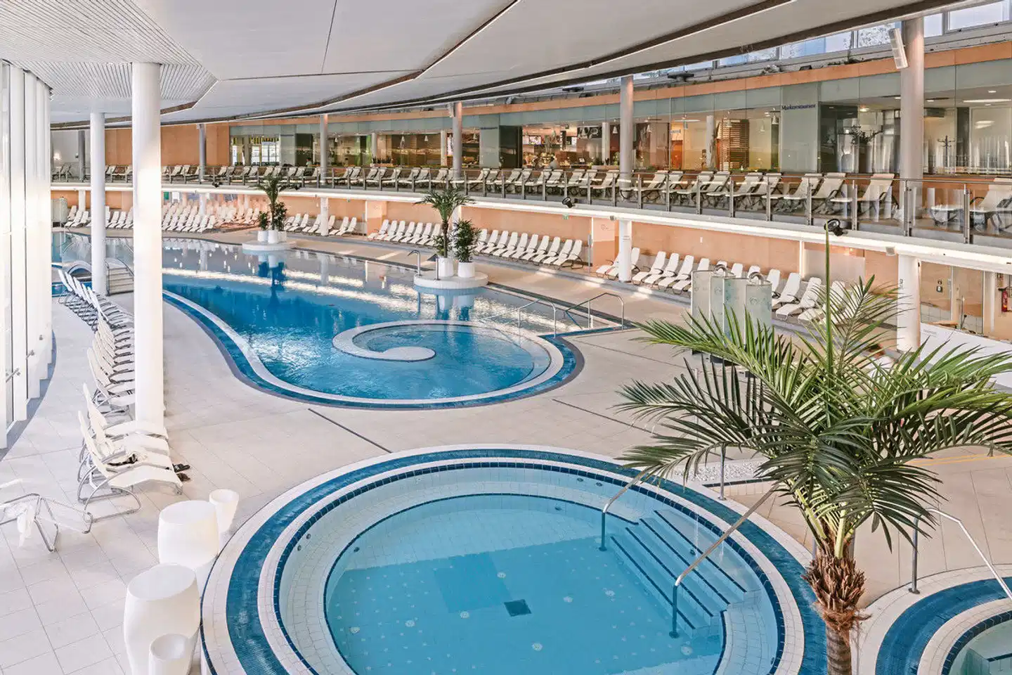 4*S Hotel Spa Resort Geinberg Hallenbad