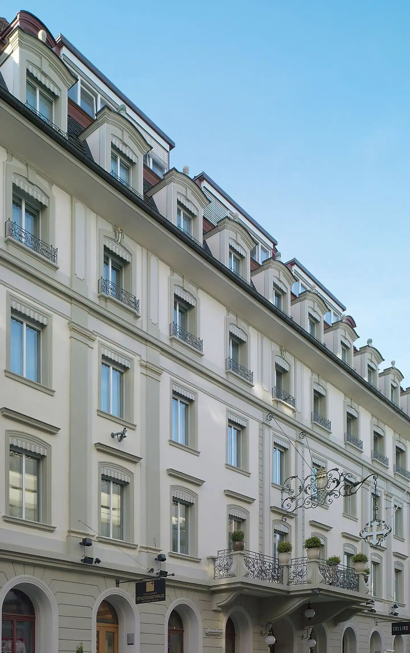 Weißes Kreuz Aussenansicht