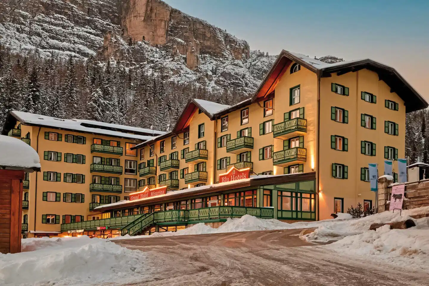 Grand Hotel Misurina Aussenansicht