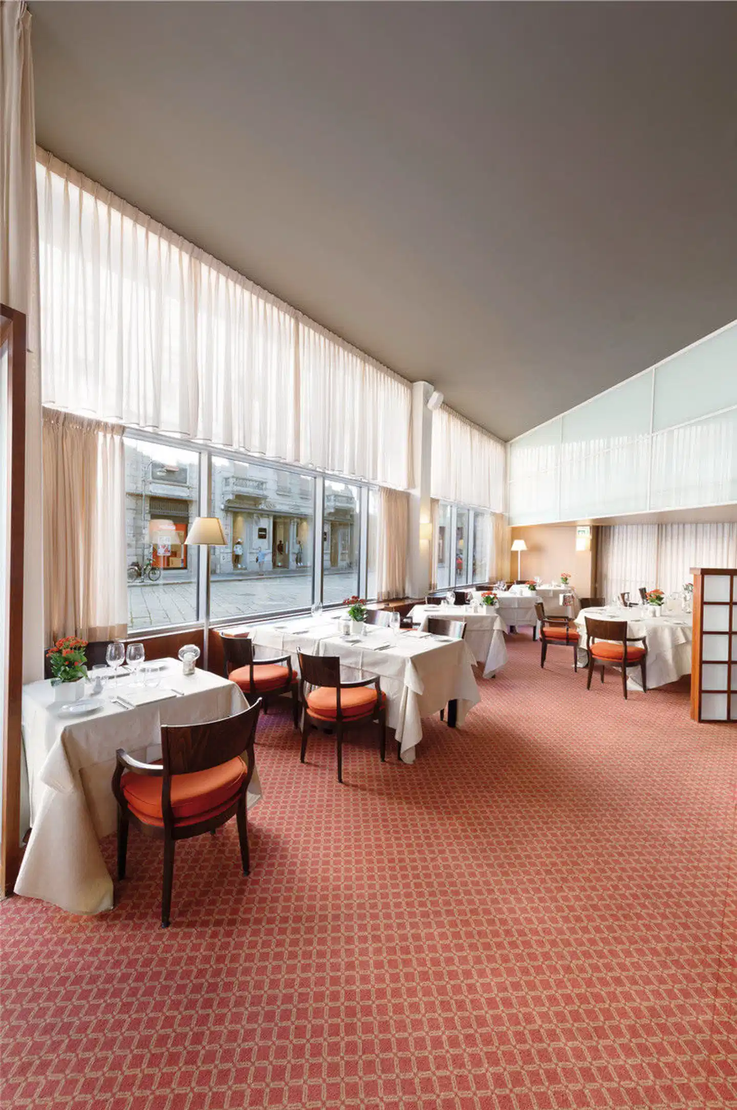 Barchetta Excelsior Restaurant