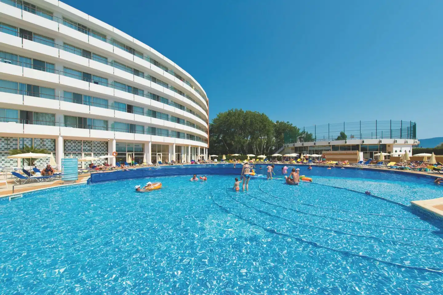 AluaSoul Sunny Beach Pool