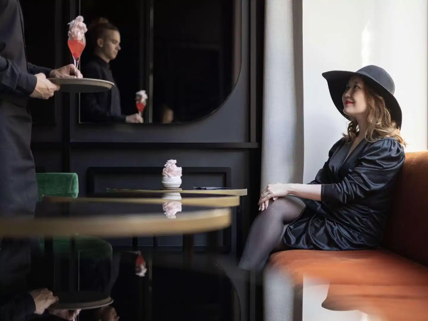 Century Old Town Prague - MGallery Personen