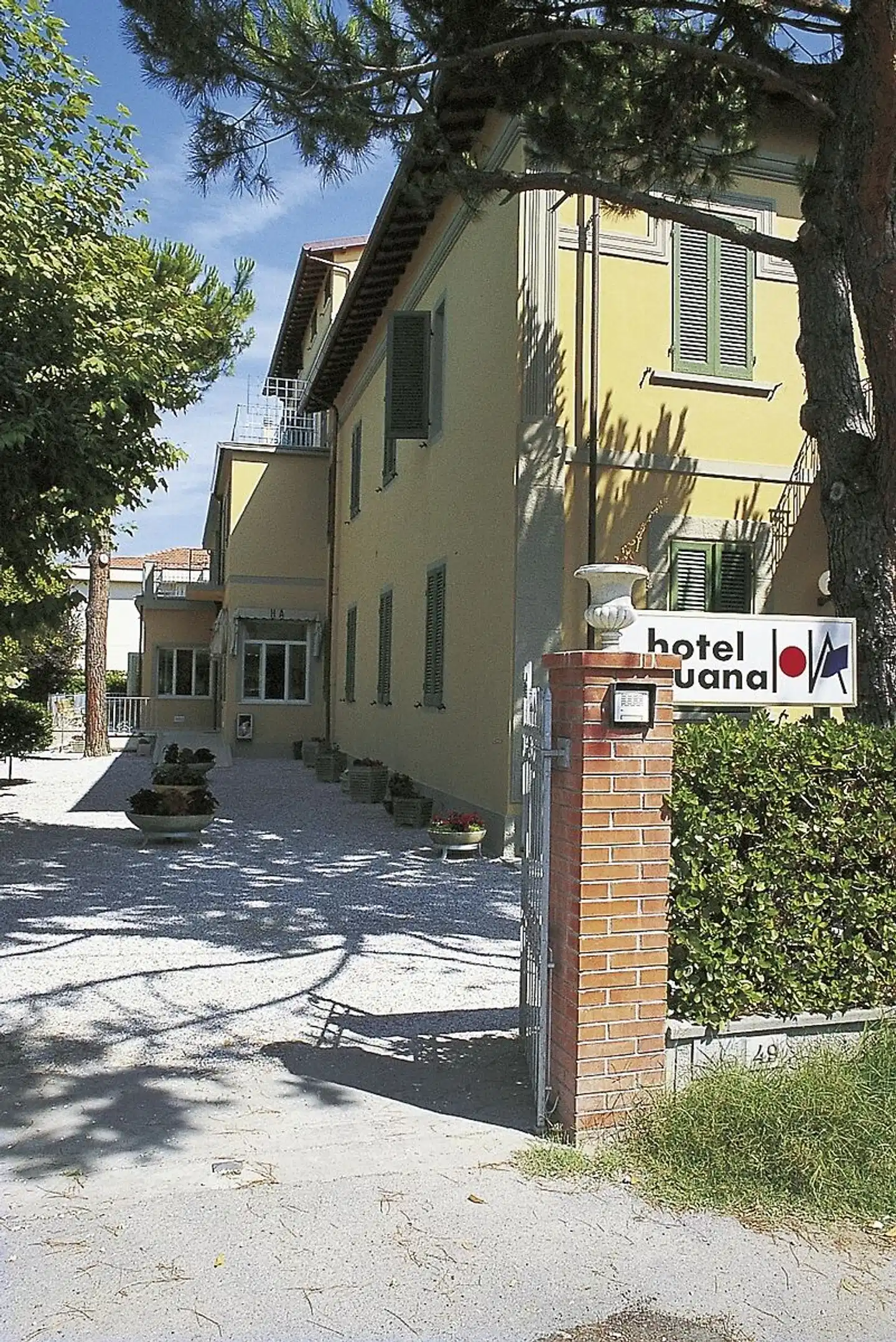 Apuana Aussenansicht