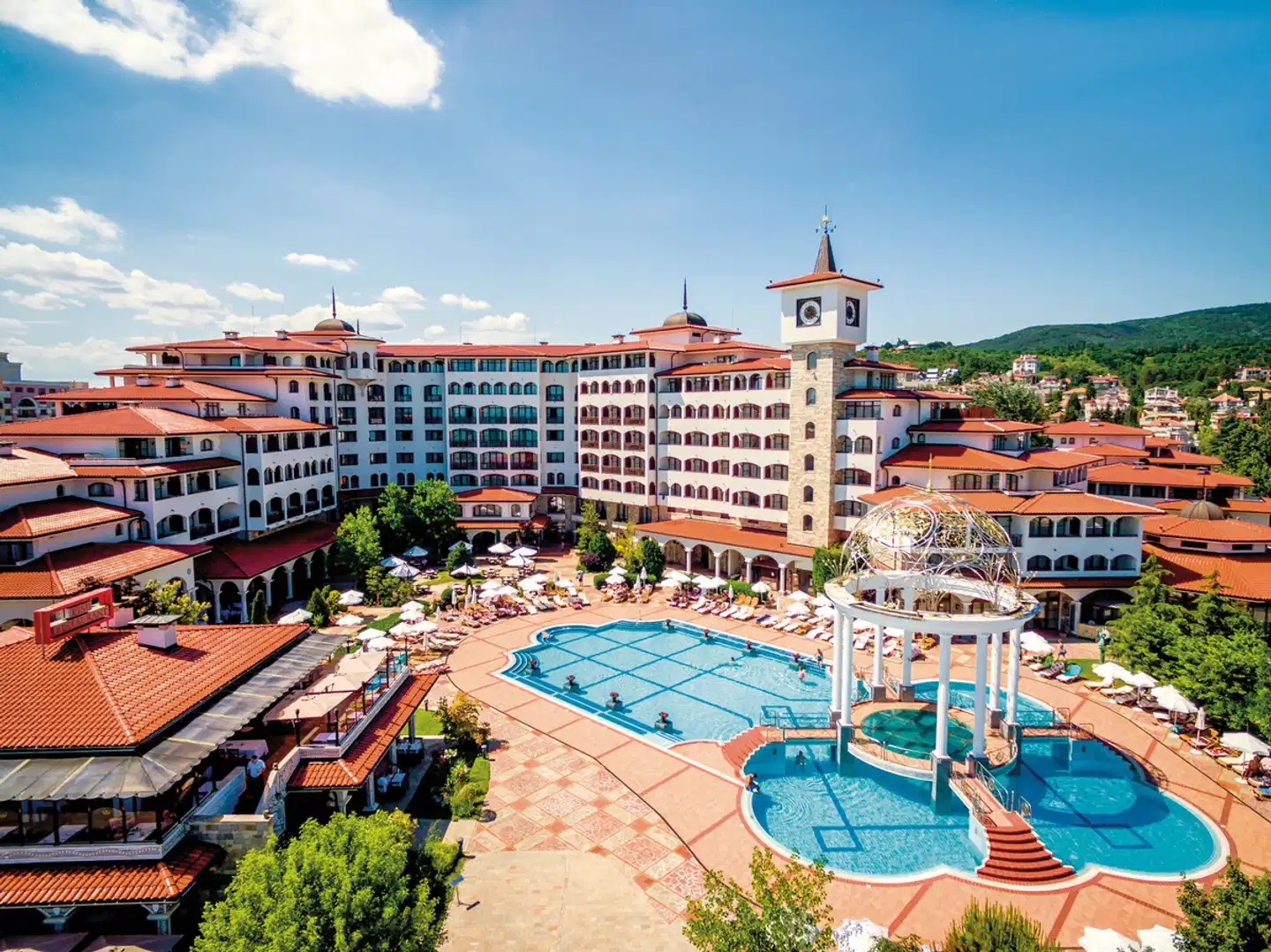 Helena Sands OUTDOOR