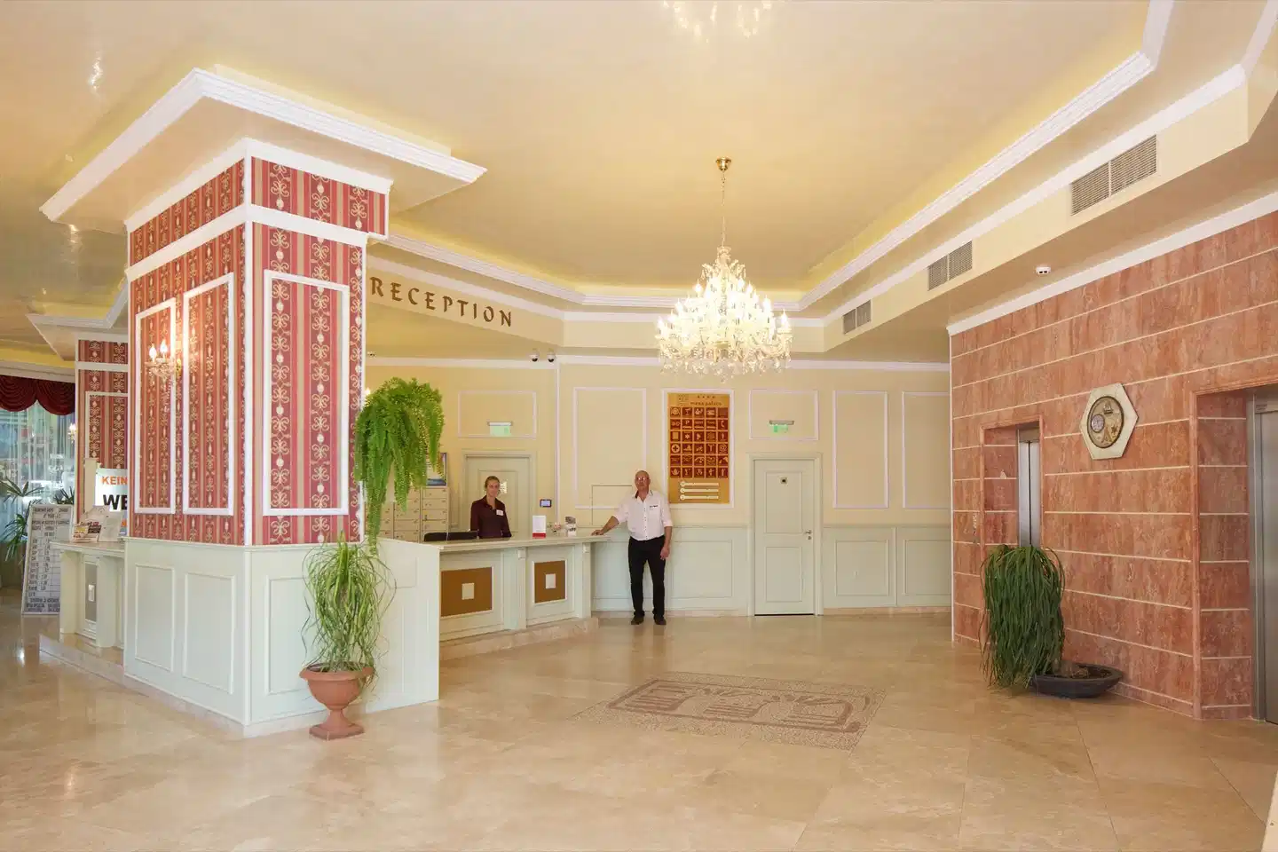 Hotel Mena Palace Lobby