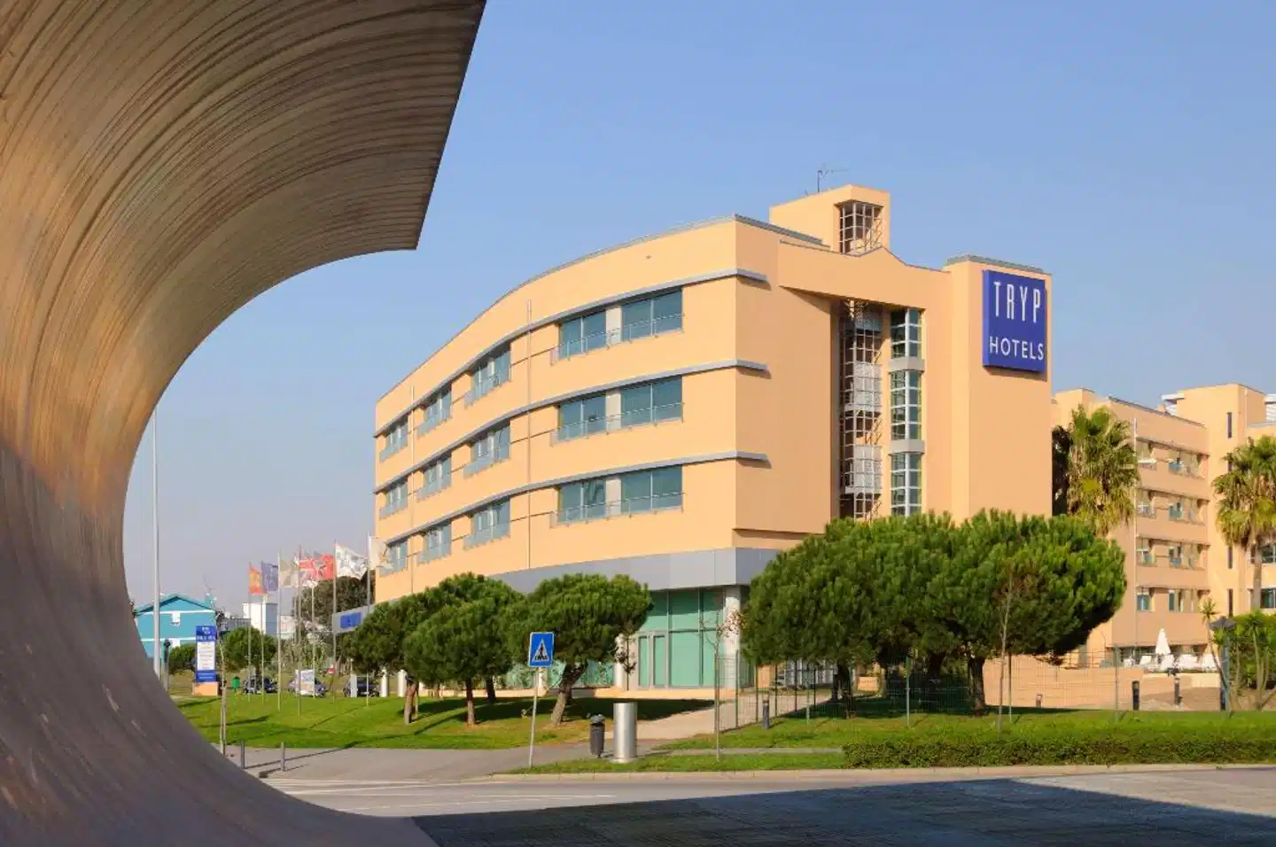 TRYP Porto Expo Hotel Aussenansicht