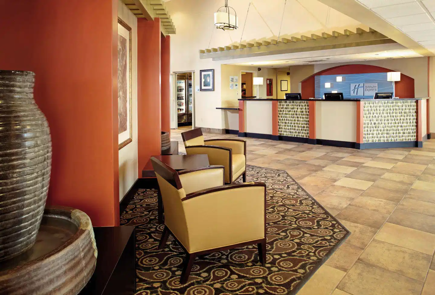 Holiday Inn Express & Suites Scottsdale - Old Town Lobby