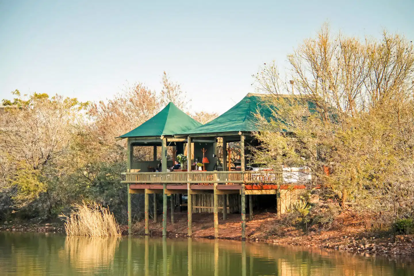 Buffelsdrift Game Lodge Aussenansicht