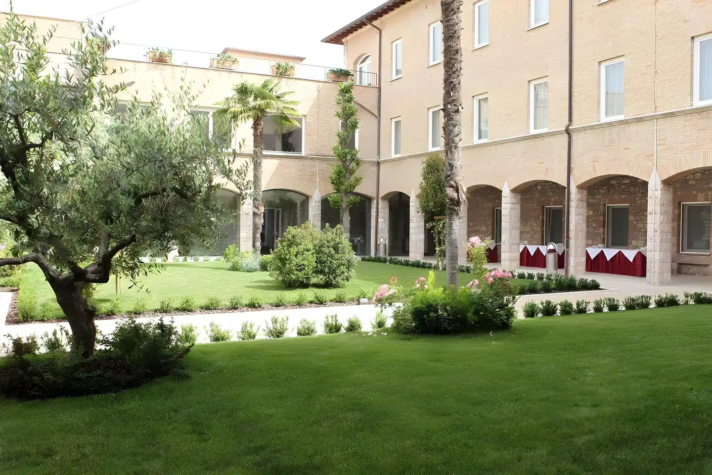 Hotel Cenacolo Assisi Aussenansicht