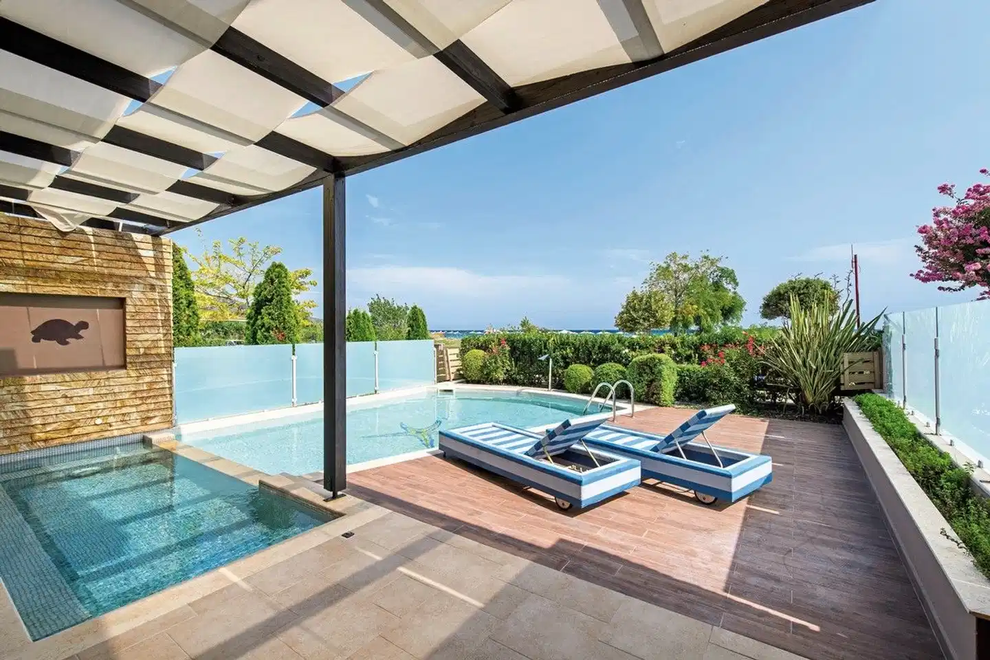 Alexandra Golden Boutique Hotel Pool