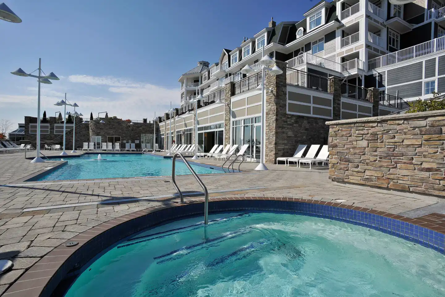 JW Marriott The Rosseau Muskoka Resort & Spa Pool