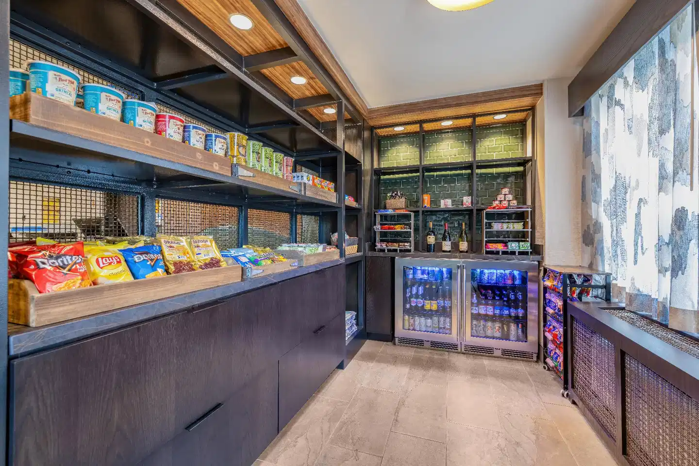 The Newberry Hotel Bend, Tapestry Collection by Hilton Bar