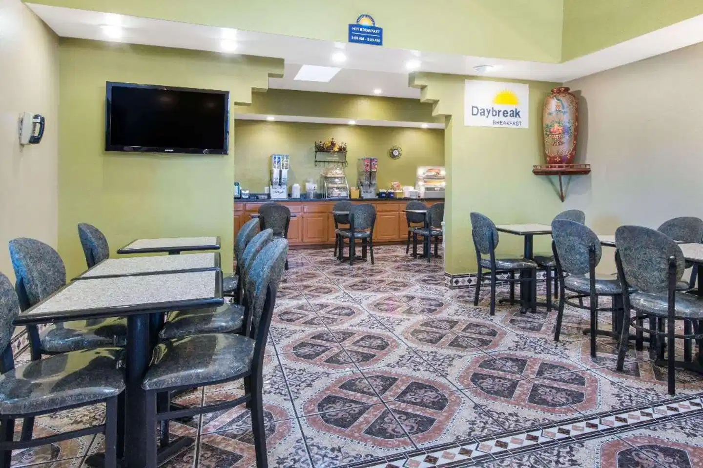 Days Inn by Wyndham Carlsbad Lobby