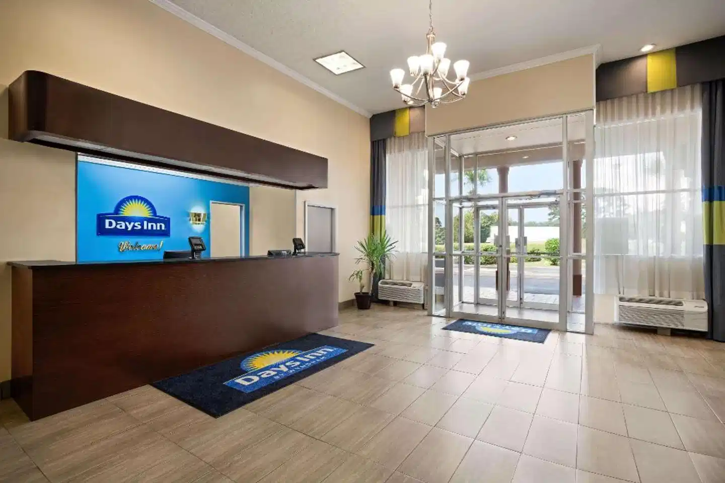 Days Inn by Wyndham Hardeeville/ I-95 State Line Lobby