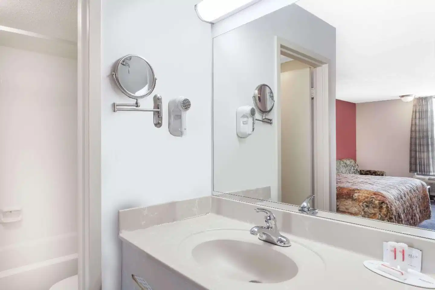 Days Inn by Wyndham Martin Badezimmer