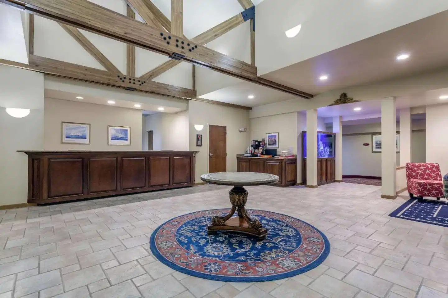 Howard Johnson by Wyndham Mystic Lobby