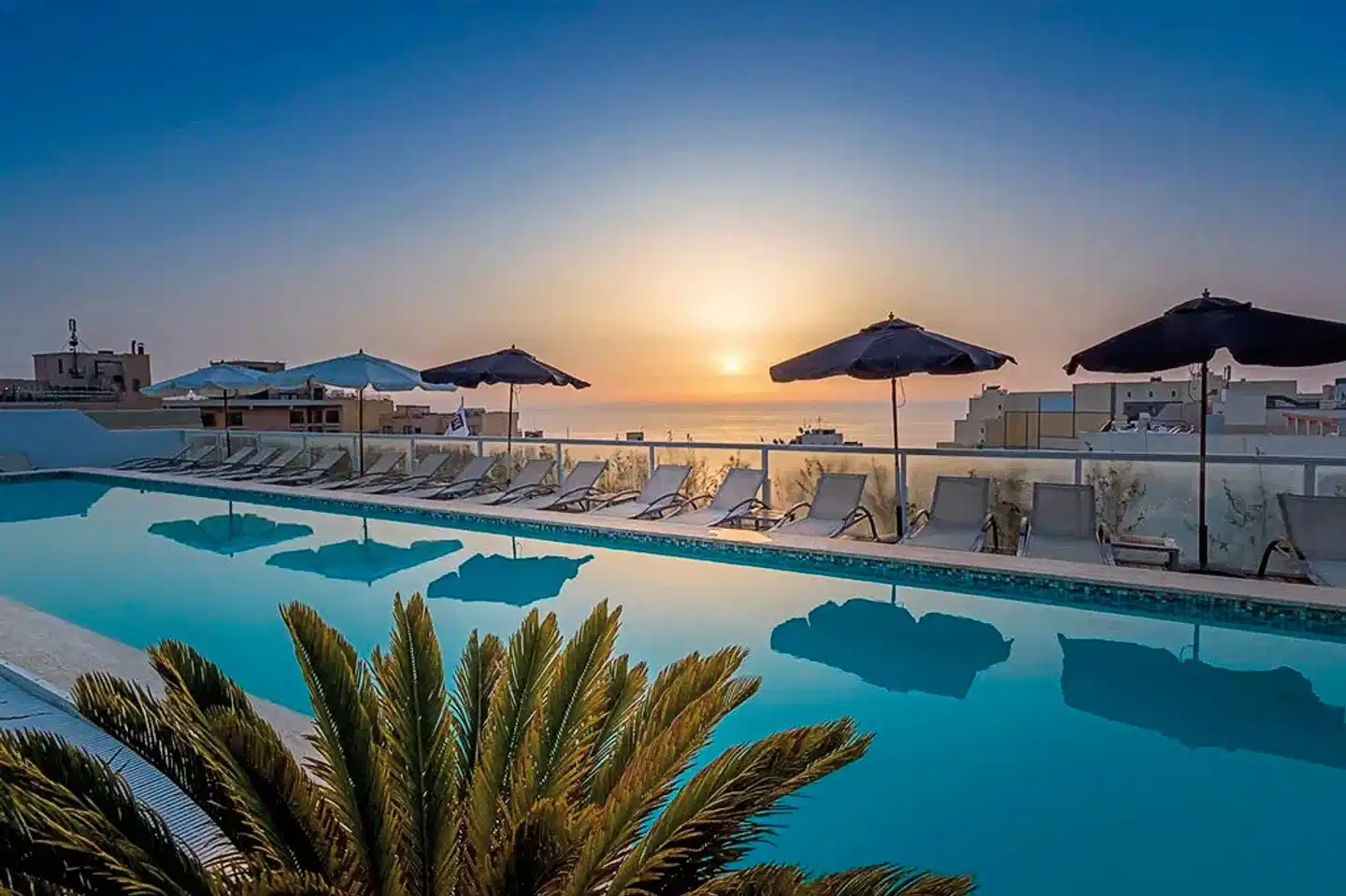 The George, Urban Boutique Hotel Pool