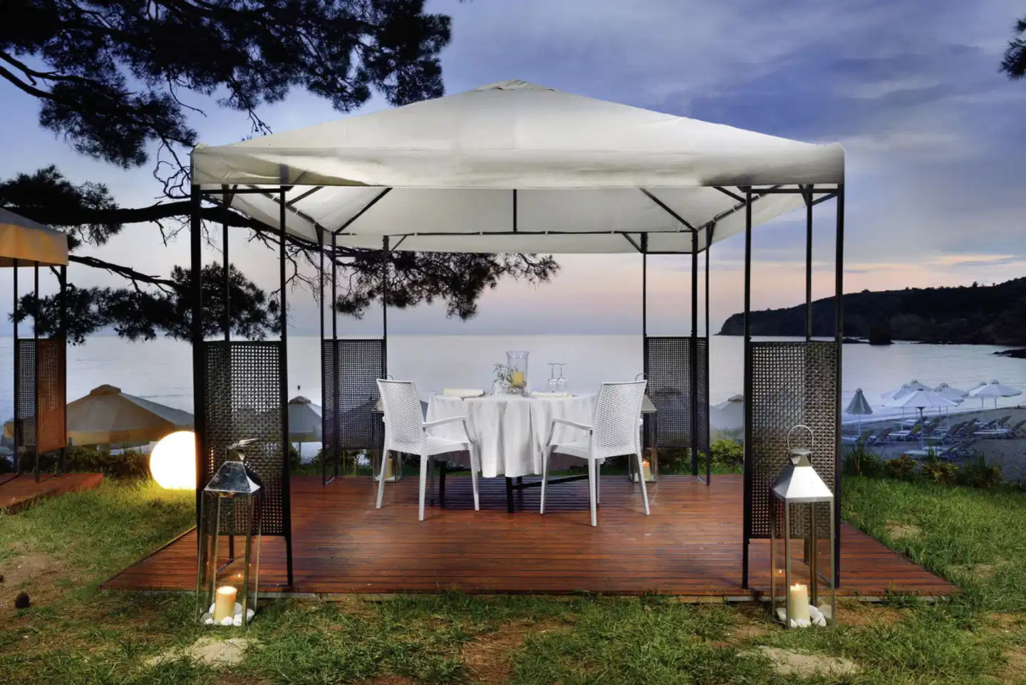 Royal Paradise Beach Resort & Spa Terrasse