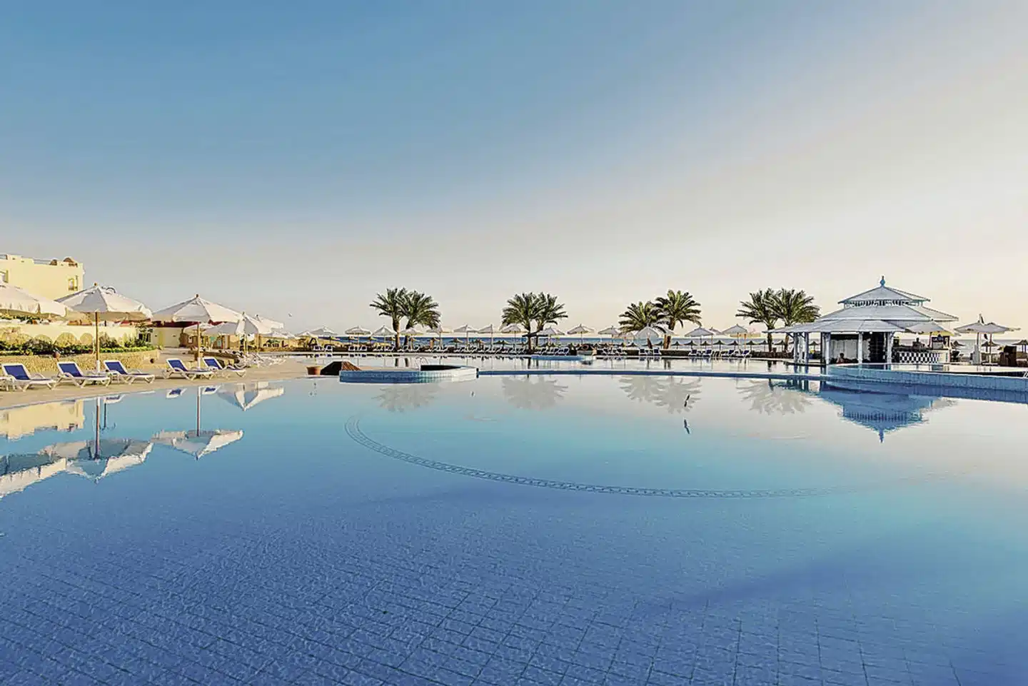 Concorde Moreen Beach Resort & Spa Pool