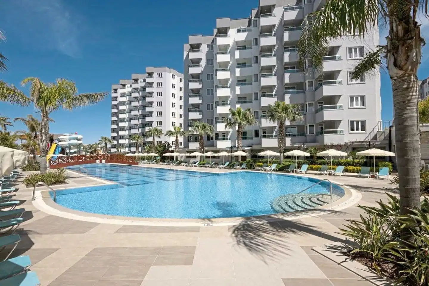 Wyndham Garden Lara Pool