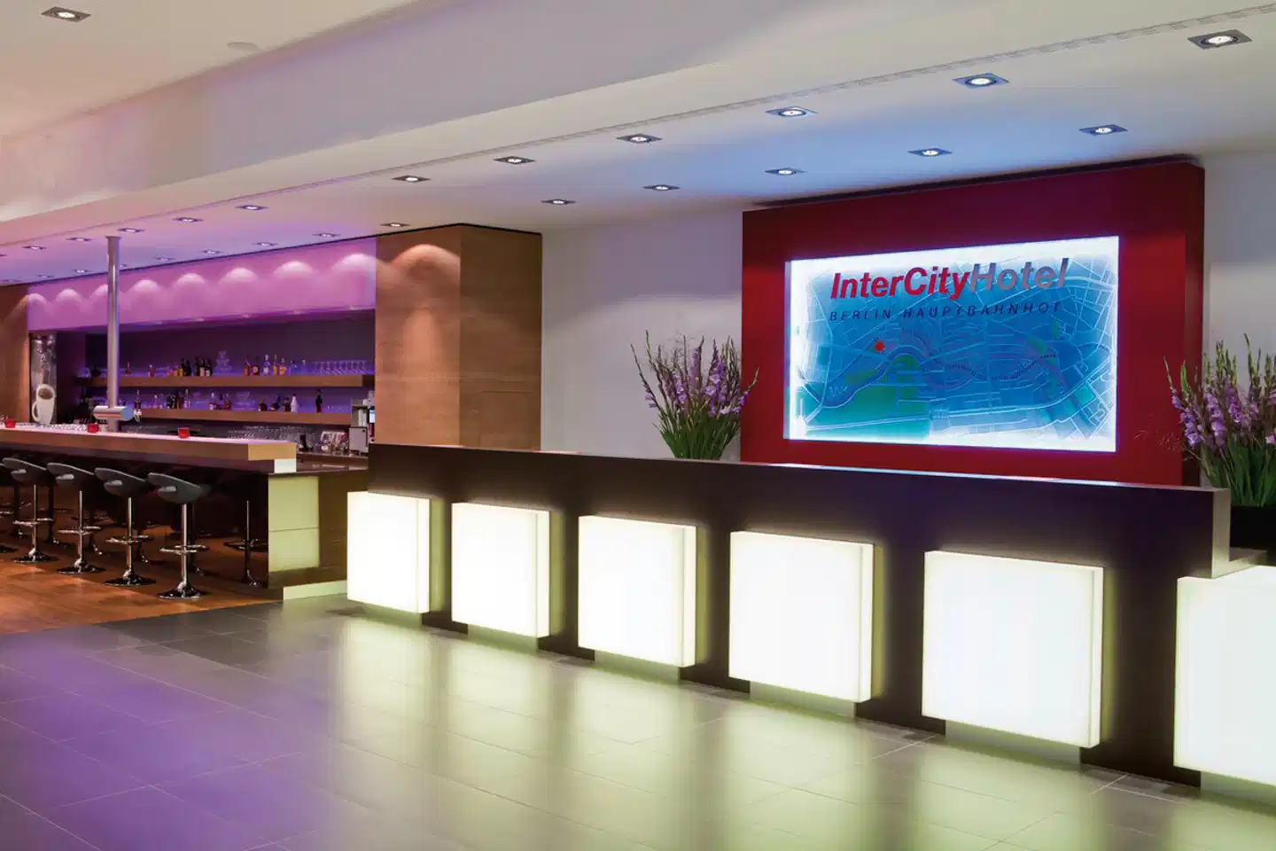 IntercityHotel Berlin Hauptbahnhof Lobby