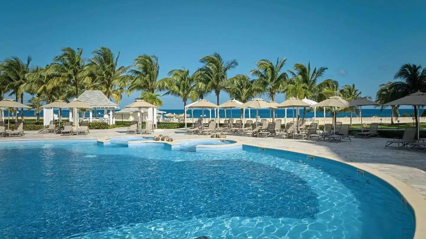 Bahia Principe Luxury Runaway Bay Pool