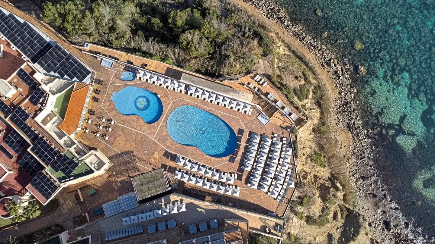 Sentido Cala Verde Pool