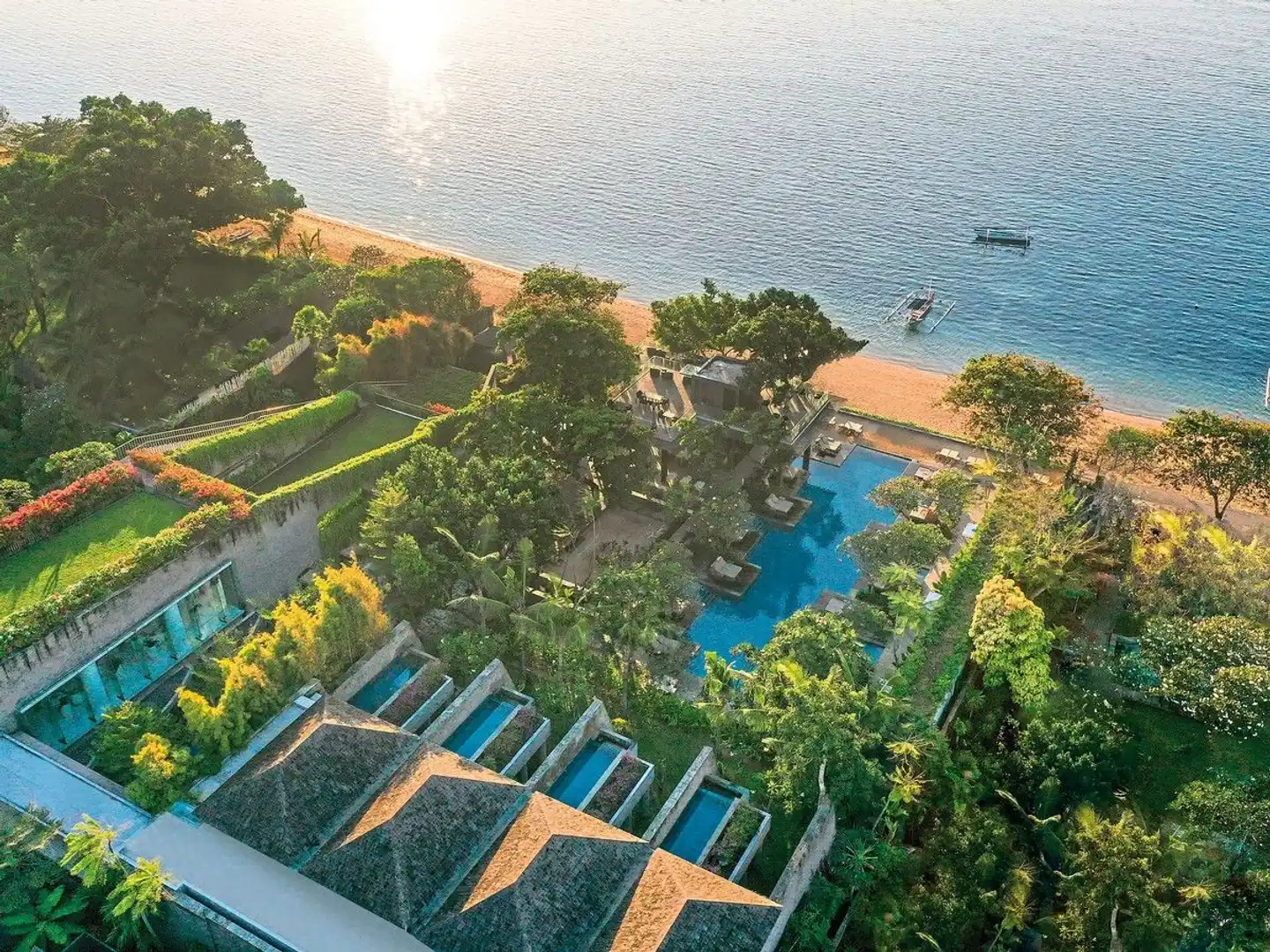 Maya Sanur Resort & Spa Pool