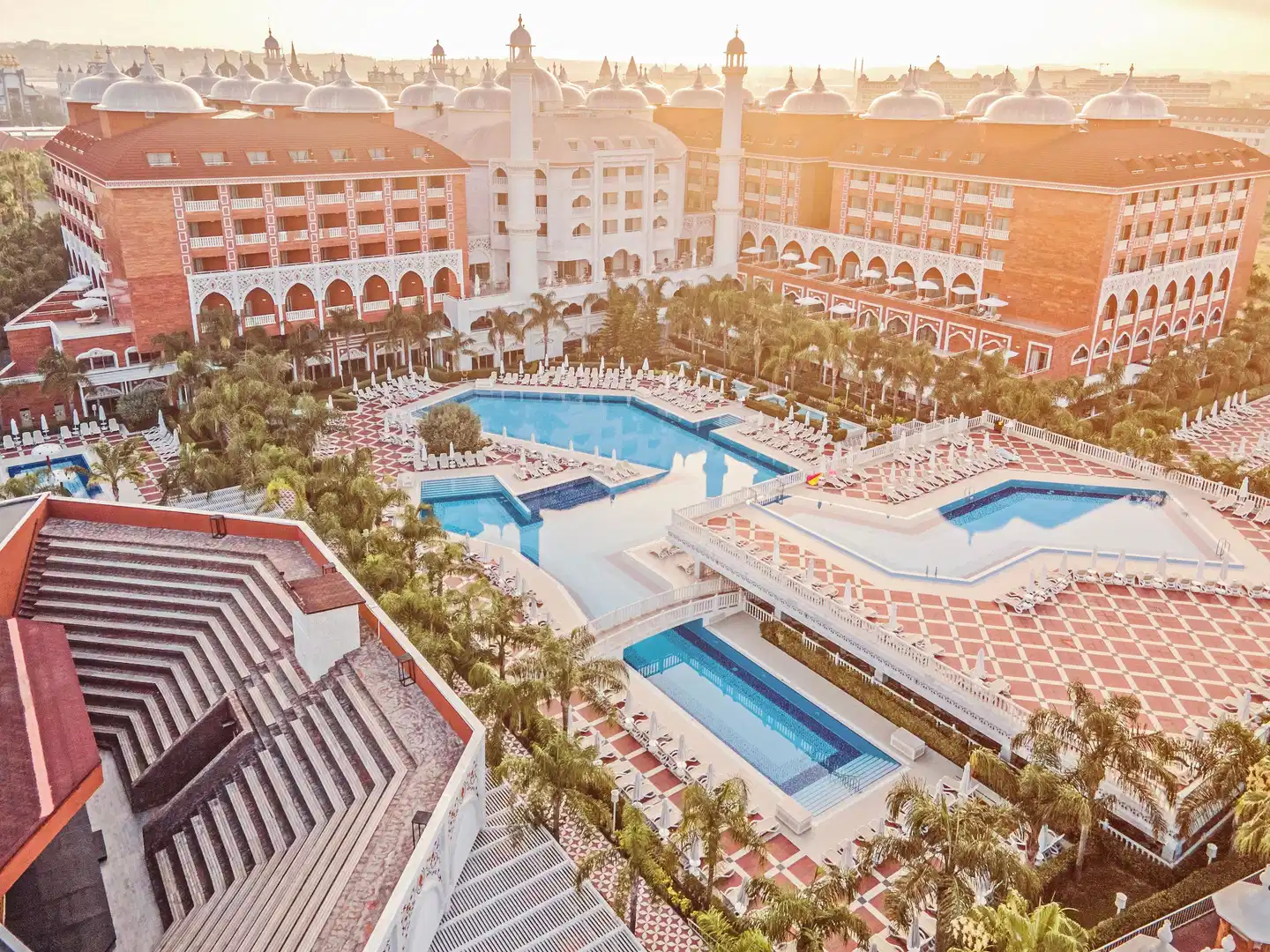 Royal Taj Mahal POOL