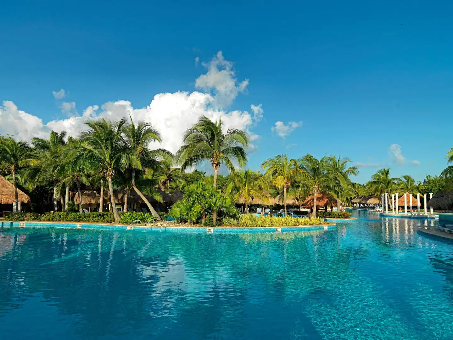 Iberostar Waves Paraíso del Mar Pool