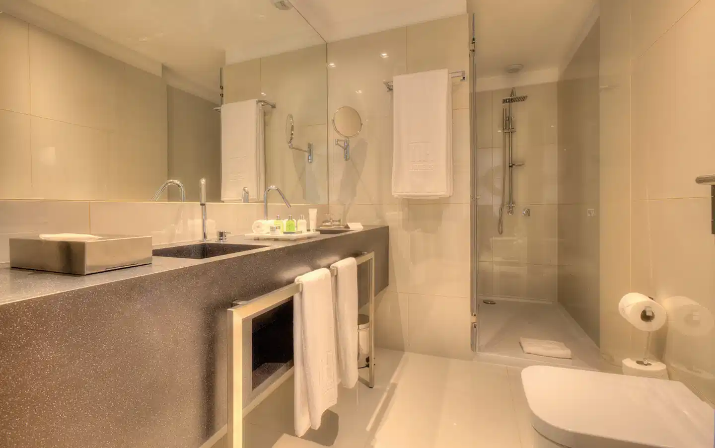 NH Collection Porto Batalha Badezimmer