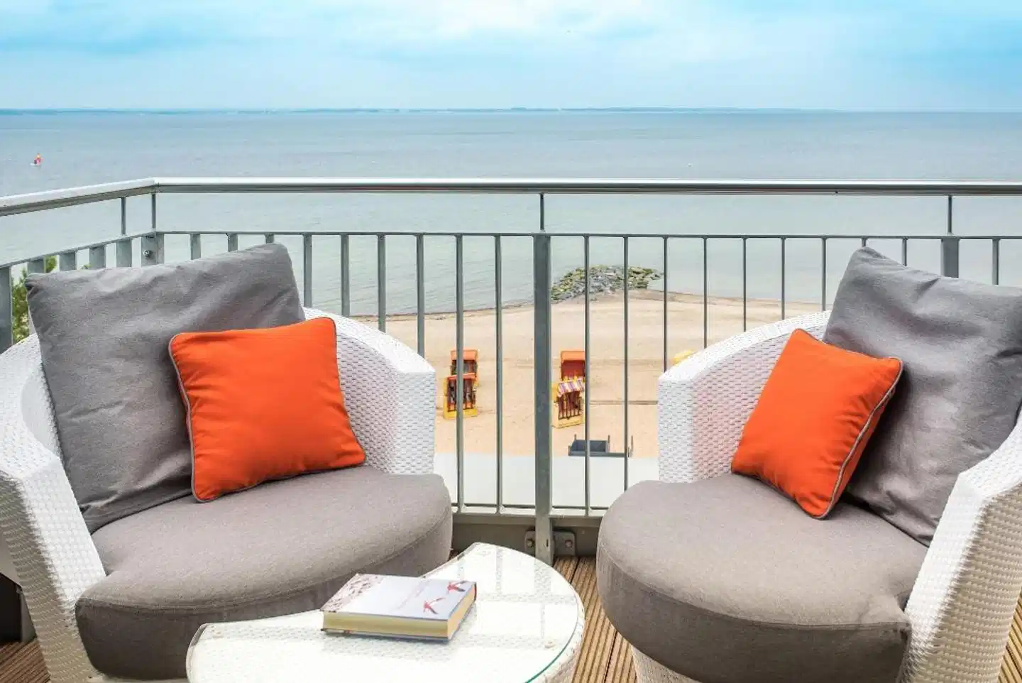 Strandhotel Luv Terrasse