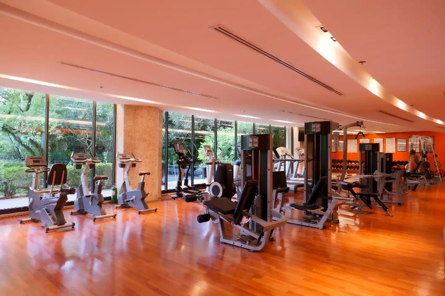 Pullman Phuket Karon Beach Resort Sport und Entertainment