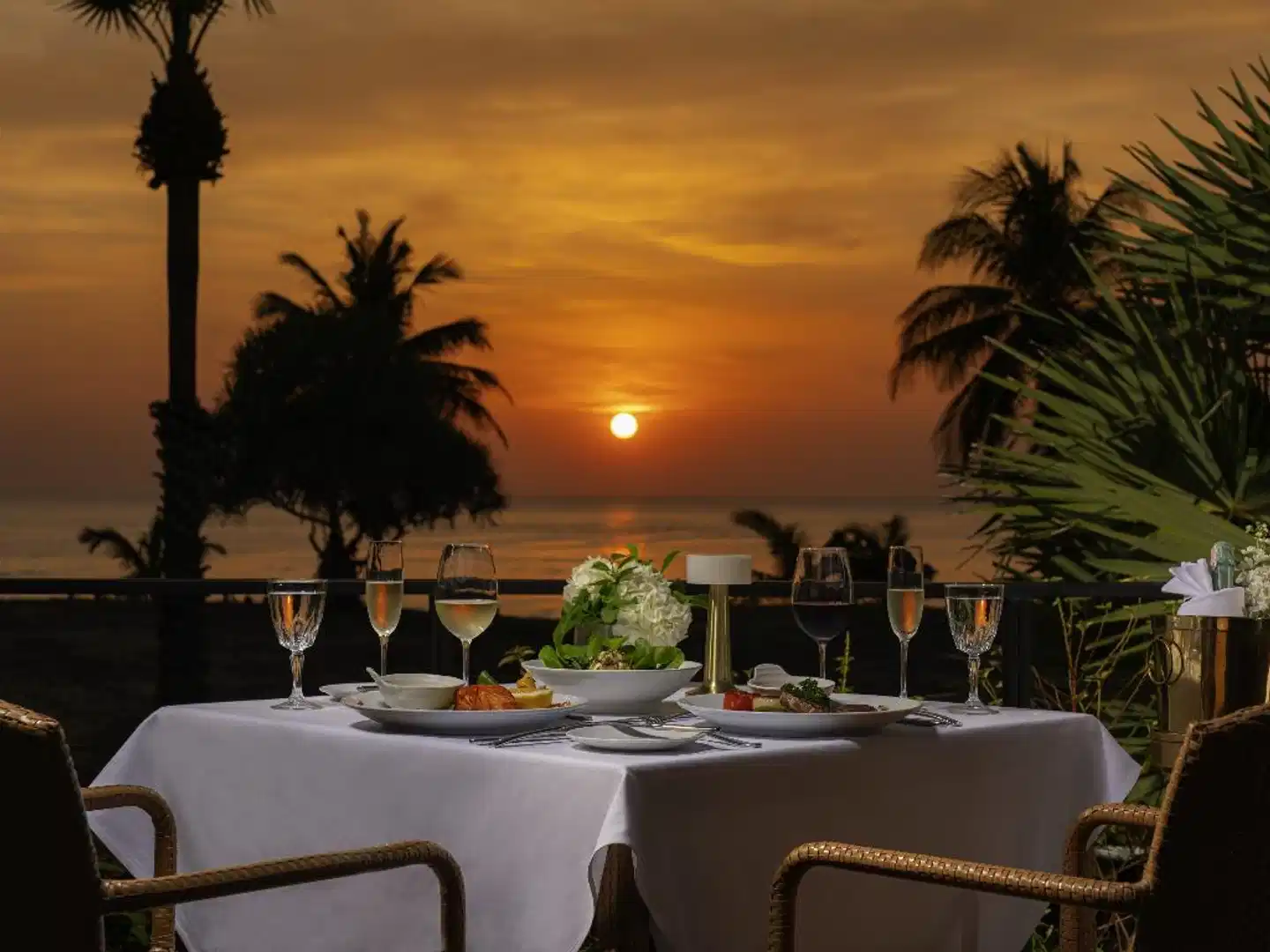 Pullman Phuket Karon Beach Resort Restaurant