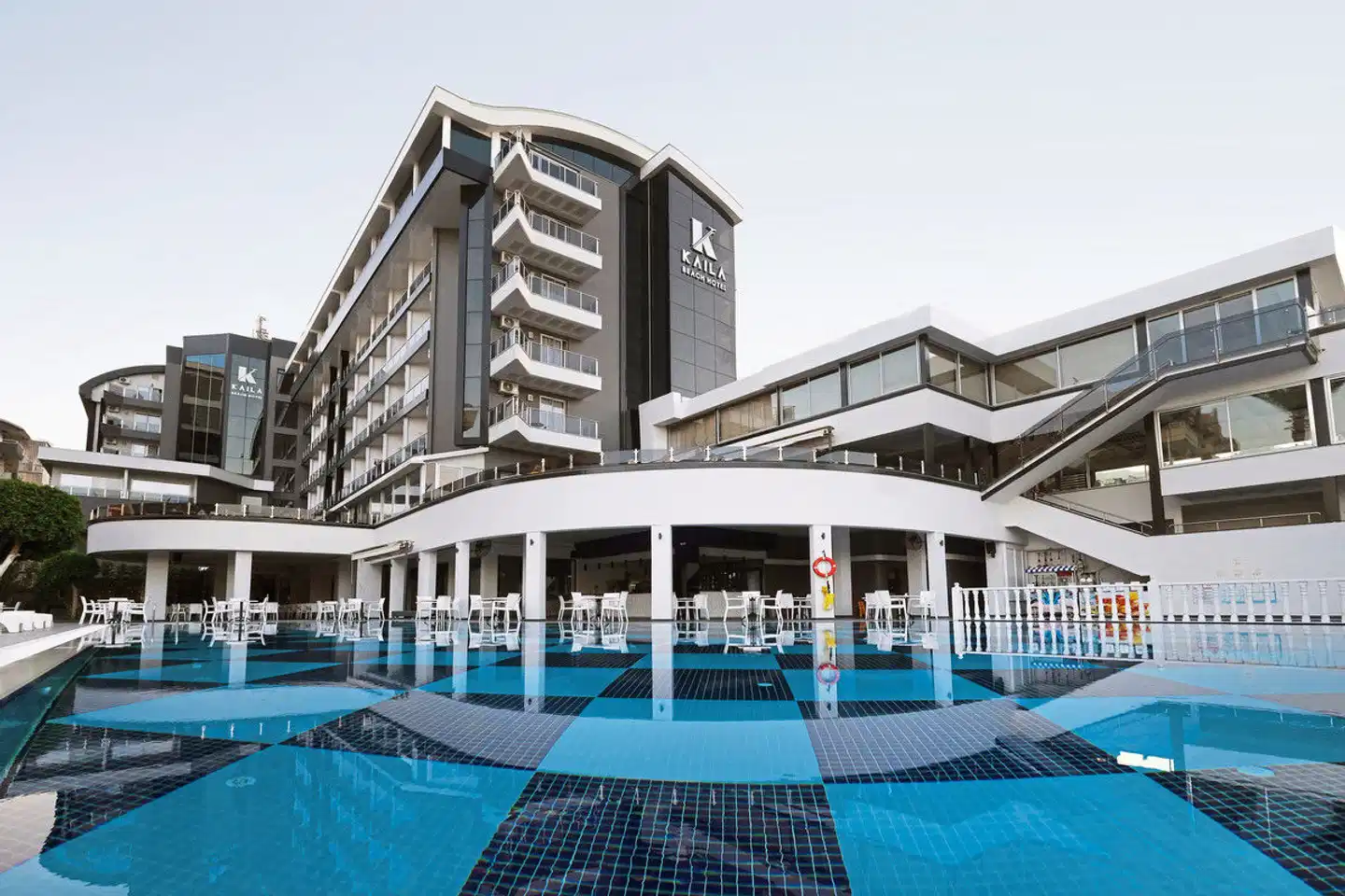 Kaila Beach Hotel Aussenansicht